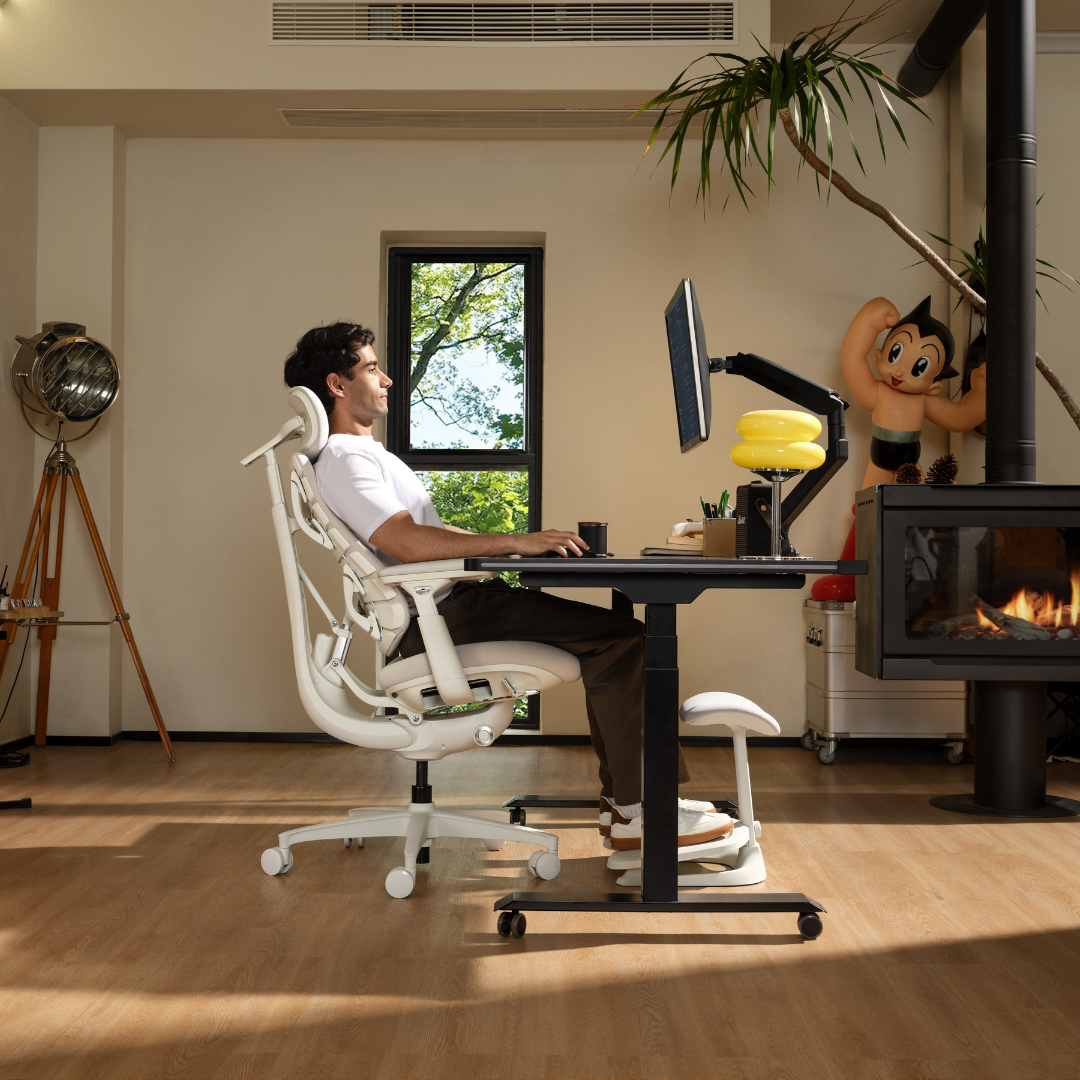 StepSync Footrest — Ergonomic Support for Better Circulation and Comfort
