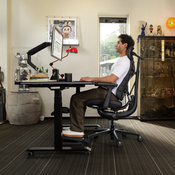 StepSync Footrest — Ergonomic Support for Better Circulation and Comfort
